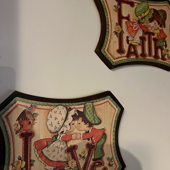 Vintage! 1960’s Wall Decor - Picture 6 of 7